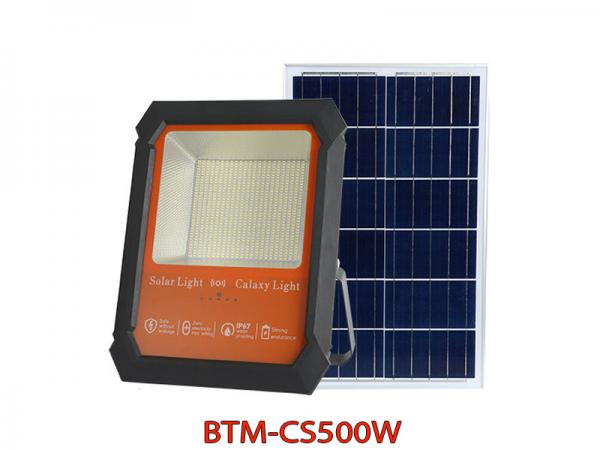 Đèn Pha Năng Lượng Mặt Trời 500w Vỏ Nhựa BTM-CS500 Giá Rẻ
