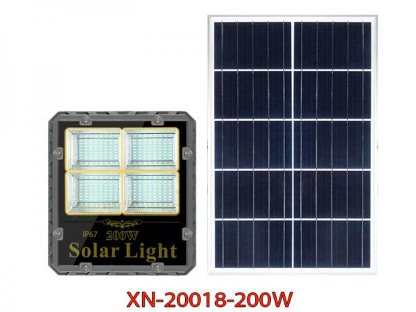 Đèn Pha Năng Lượng Mặt Trời Xenon XN-20018 200W Mẫu Mới Siêu Sáng