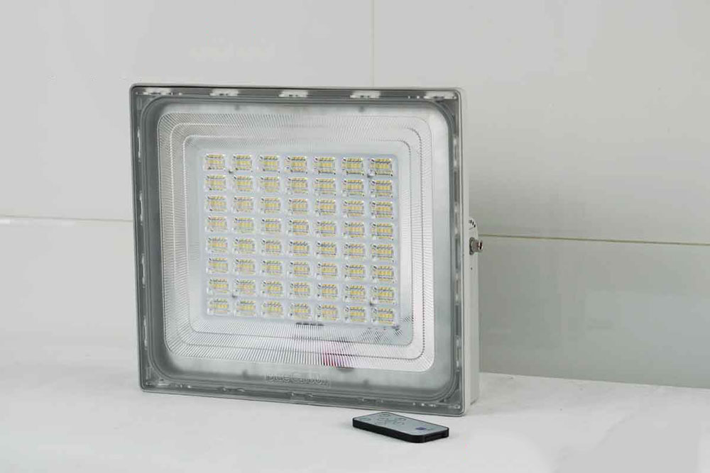 Nhập sỉ Đèn Pha Năng Lượng Mặt Trời 500W Roiled RL-P500 Cao Cấp Siêu Sáng giá tốt Nhập sỉ Đèn Pha Năng Lượng Mặt Trời 500W Roiled RL-P500 Cao Cấp Siêu Sáng giá tốt