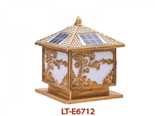 Đèn trụ cổng năng lượng mặt trời LT-E6712 vuông size 250mm