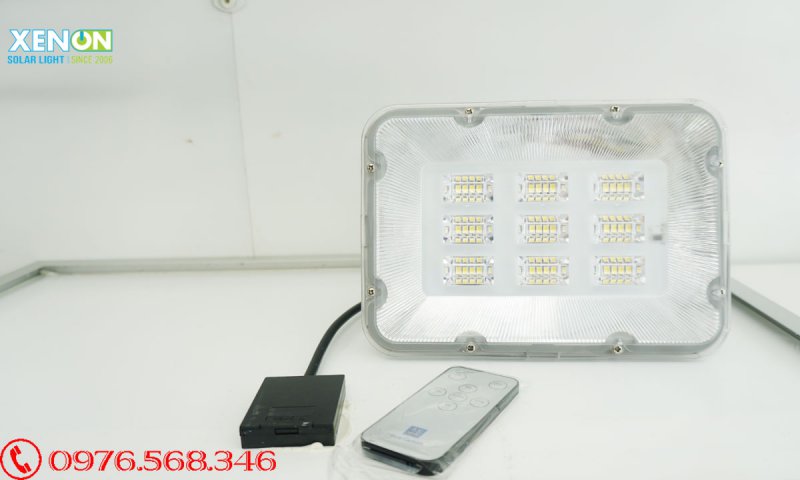 Đèn Pha Năng Lượng Mặt Trời 100W Roiled RLP – Siêu Sáng, Chống Nước IP66