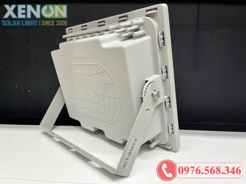 Đèn Pha Năng Lượng Mặt Trời Roiled 400W 5.0 – Chip Cree Mỹ, Sáng Đến 18 Giờ
