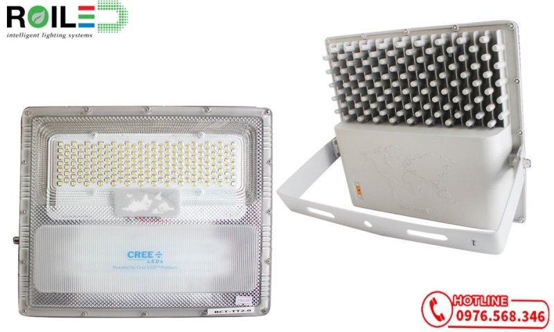 Đèn pha năng lượng mặt trời 300W cao cấp Roiled BCT 2.0 Đèn pha năng lượng mặt trời 300W cao cấp Roiled BCT 2.0