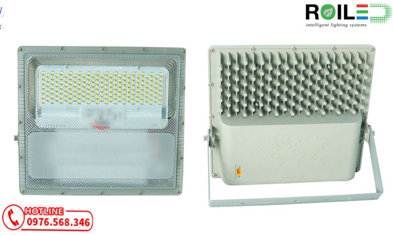 Đèn pha năng lượng mặt trời 300W cao cấp Roiled BCT 2.0 Đèn pha năng lượng mặt trời 300W cao cấp Roiled BCT 2.0