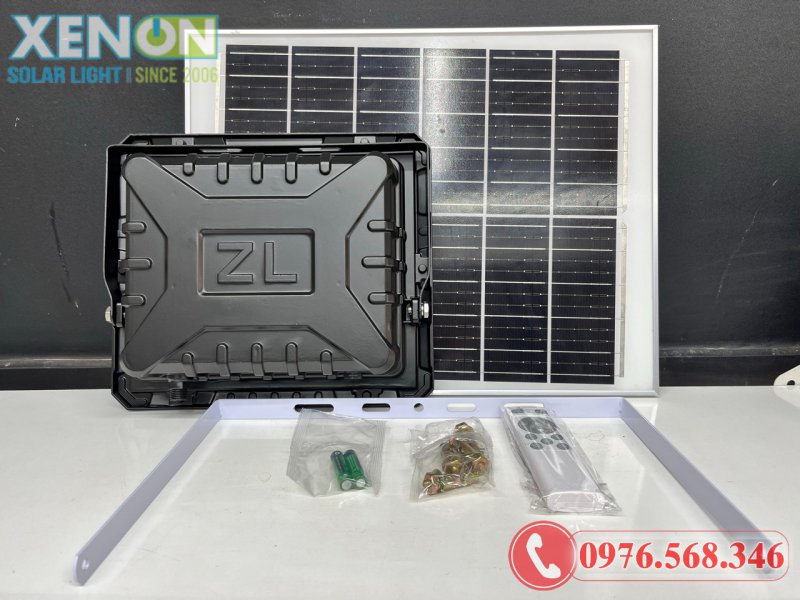 Đèn Pha Năng Lượng Mặt Trời FSW 100W – Siêu Sáng, Chống Nước IP66