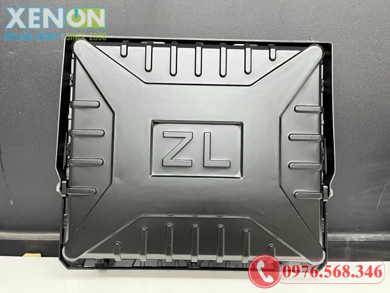 Đèn Pha Năng Lượng Mặt Trời FSW 500W – Siêu Sáng, Chống Nước IP66
