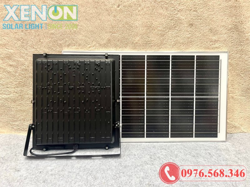 Đèn Pha Năng Lượng Mặt Trời FSW 500W 4 Ô – 3 Chế Độ Ánh Sáng, Chống Nước IP66