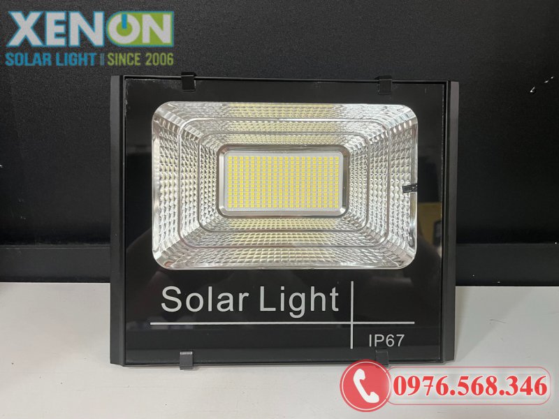 Đèn Pha Năng Lượng Mặt Trời TC-200 200W – Pin Mono, Chống Nước IP67