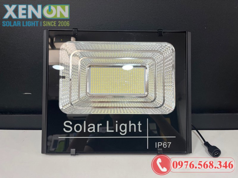 Đèn Pha Năng Lượng Mặt Trời TC-300W – Pin Mono, Chống Nước IP67