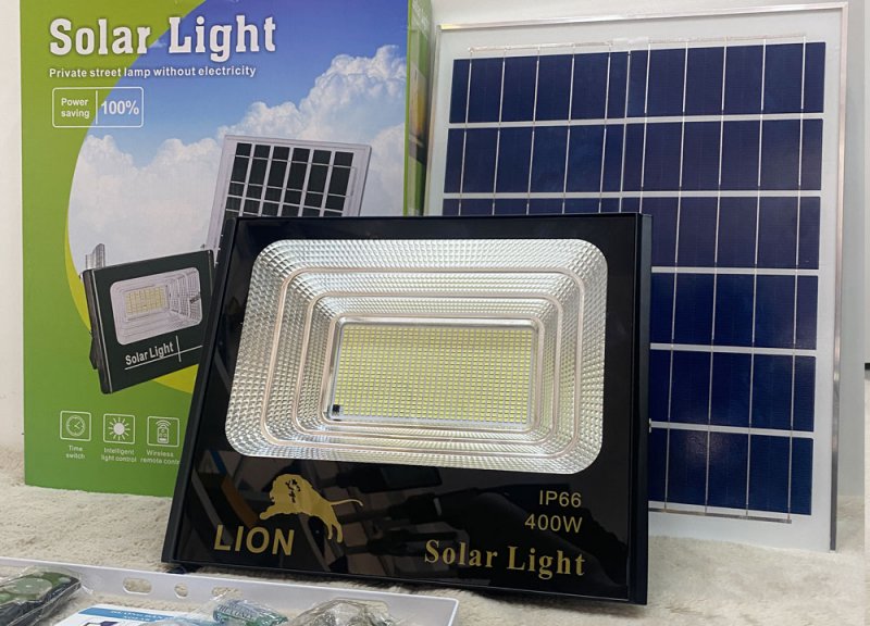 Đèn Pha Năng Lượng Mặt Trời Lion MP-400W Chính Hãng – IP66 Siêu Sáng