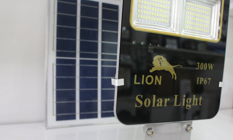 Đèn Đường Năng Lượng Lion J-300w Giá Rẻ, Chiếu Sáng Nông Thôn Đèn Đường Năng Lượng Lion J-300w Giá Rẻ, Chiếu Sáng Nông Thôn