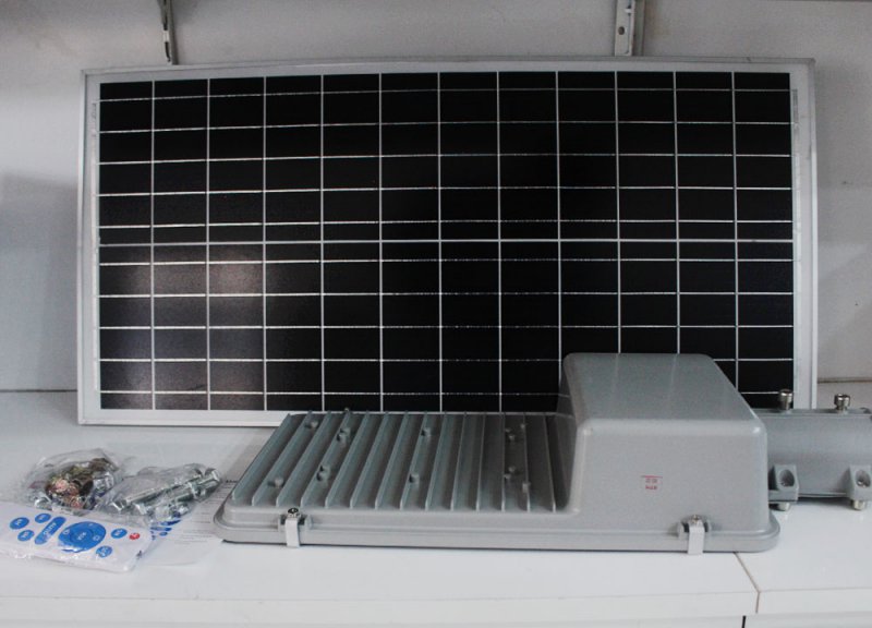 Đèn đường năng lượng mặt trời 600W cao cấp BTM-JD600 Plus giá rẻ Đèn đường năng lượng mặt trời 600W cao cấp BTM-JD600 Plus giá rẻ